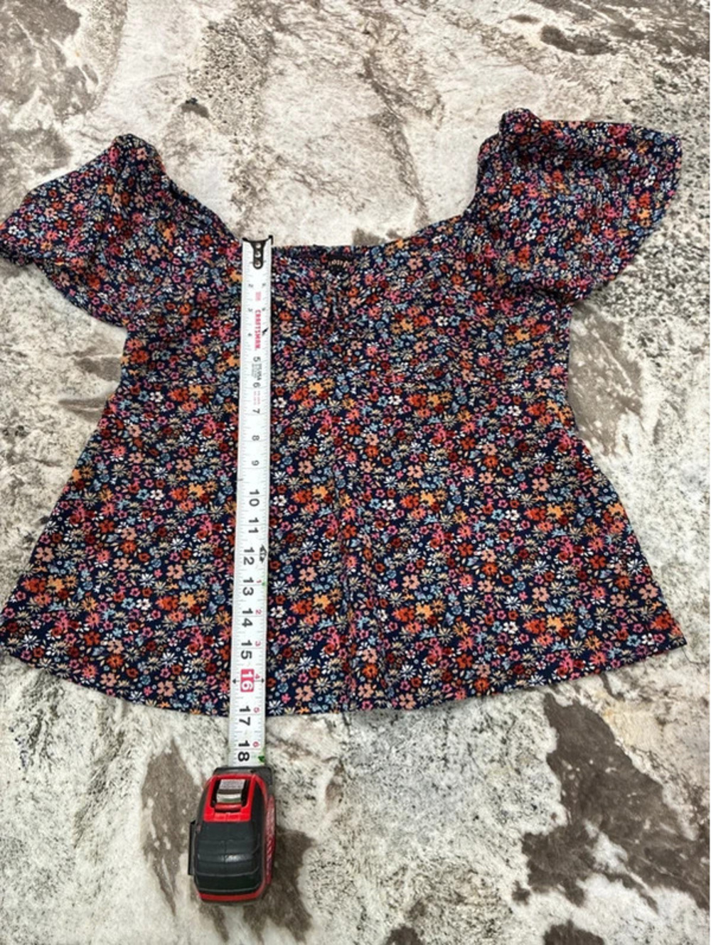 Almost famous women’s mid crop top size large